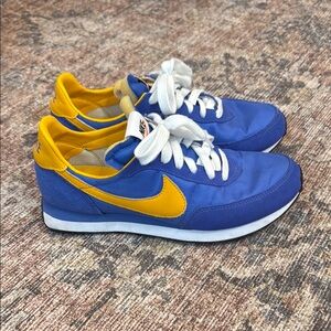 Nike Waffle Trainer 2 youth 6 1/2 (women’s 8)